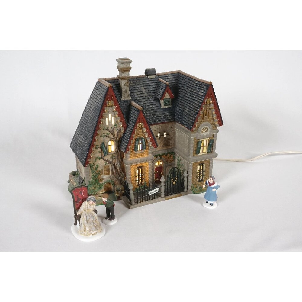 Department 56 Great Expectations Satis Manor #58310 - NO BOOK